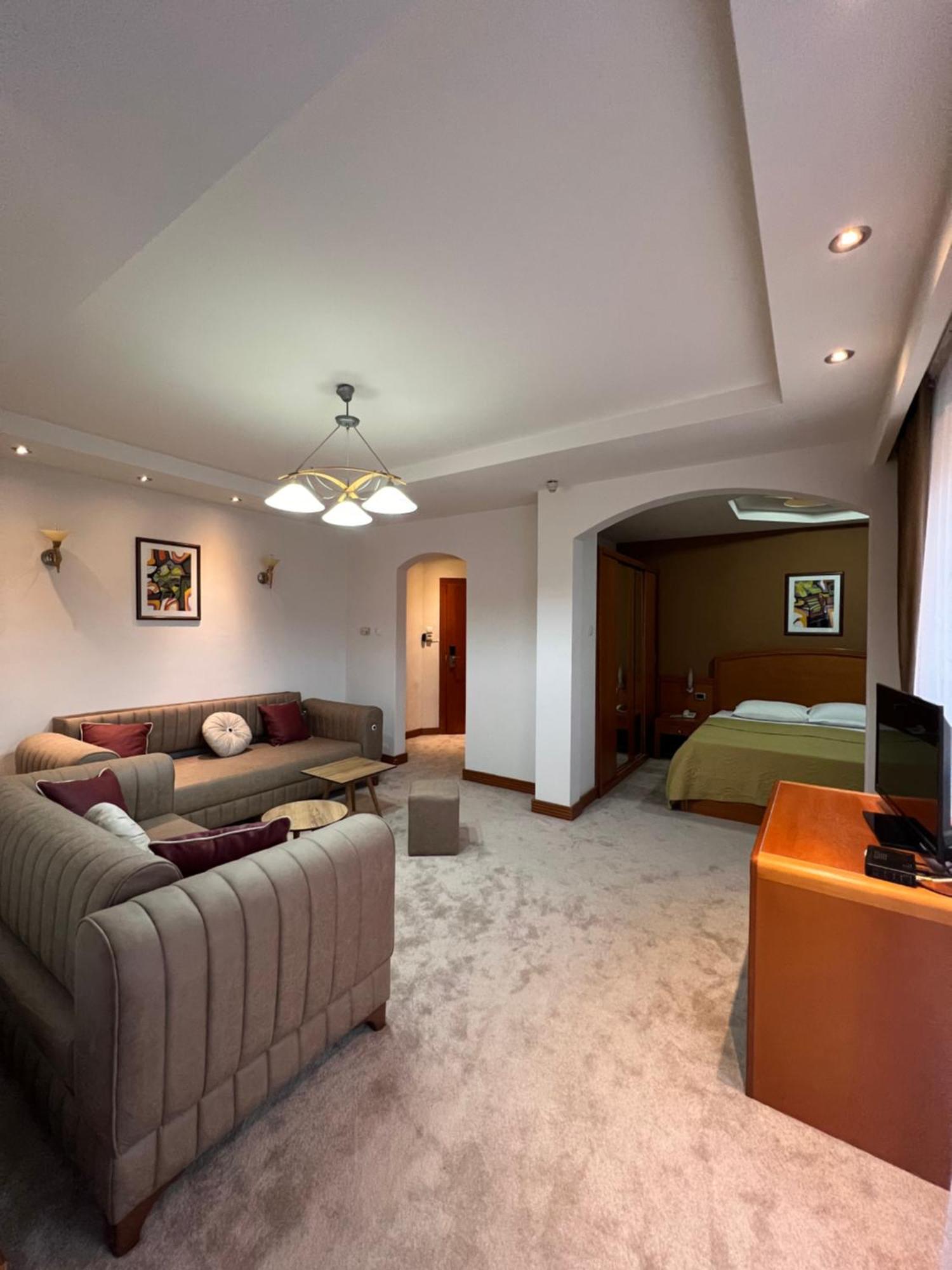 Hotel Princi I Arberit Πρίστινα Εξωτερικό φωτογραφία